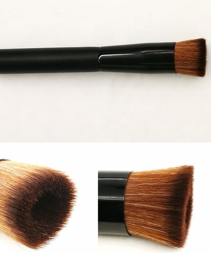 Pinceau fond de teint contour en bois de frêne